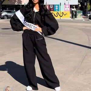 Women's Black Pantsuit zip up hard to find fitted at waist size XS